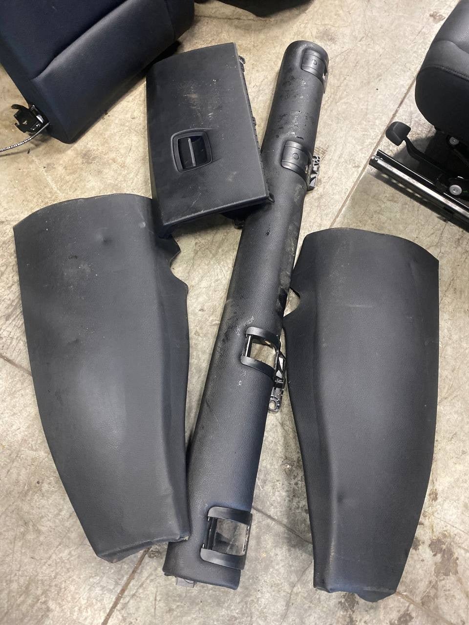 Tappezzeria Completa Sedili Bmw Serie 5 touring ( f11 - 2013) ,NO PANNELLI PORTIERE - F&P CRASH SRLS - Ricambi Usati