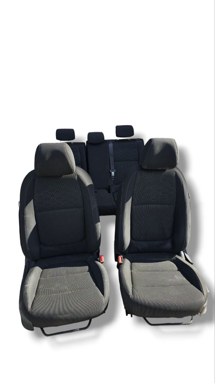 Tappezzeria / Sedili Completa Stoffa Neri Kia Rio ( 2011 - 2017 ) - F&P CRASH SRLS - Ricambi Usati
