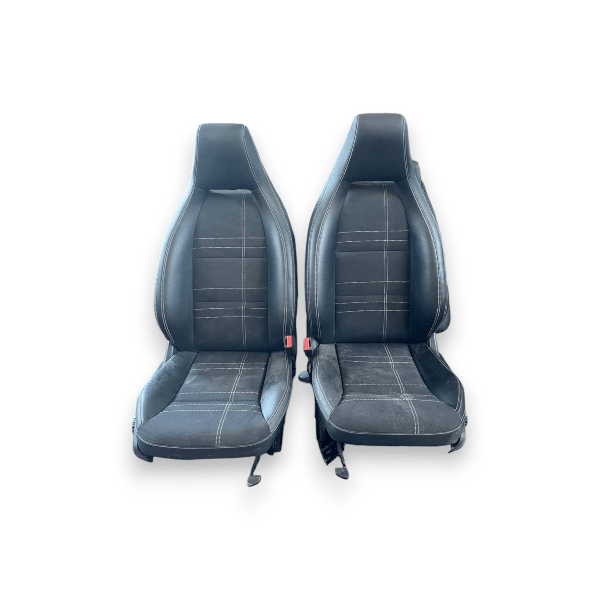 Tappezzeria / Sedili in Pelle e Stoffa Mercedes - Benz Classe A W176 (2012 al 2018) - F&P CRASH SRLS - Ricambi Usati