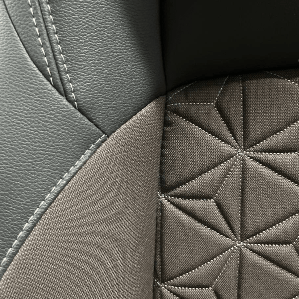 Tappezzeria / Sedili in Pelle e Tessuto Toyota Yaris Cross (2020 - ) - F&P CRASH SRLS - Ricambi Usati