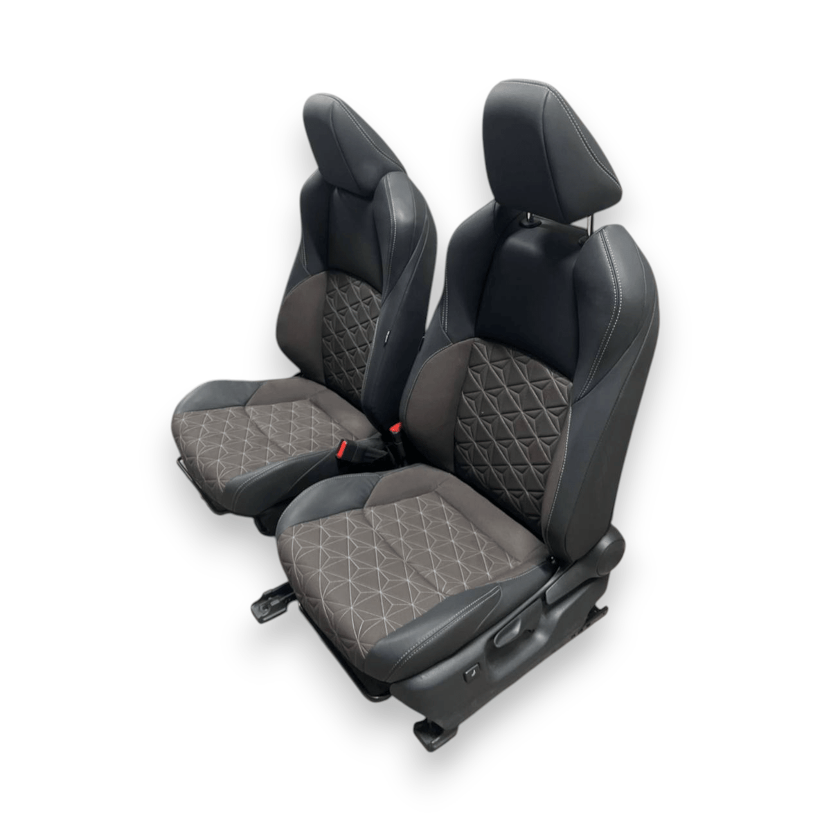 Tappezzeria / Sedili in Pelle e Tessuto Toyota Yaris Cross (2020 - ) - F&P CRASH SRLS - Ricambi Usati