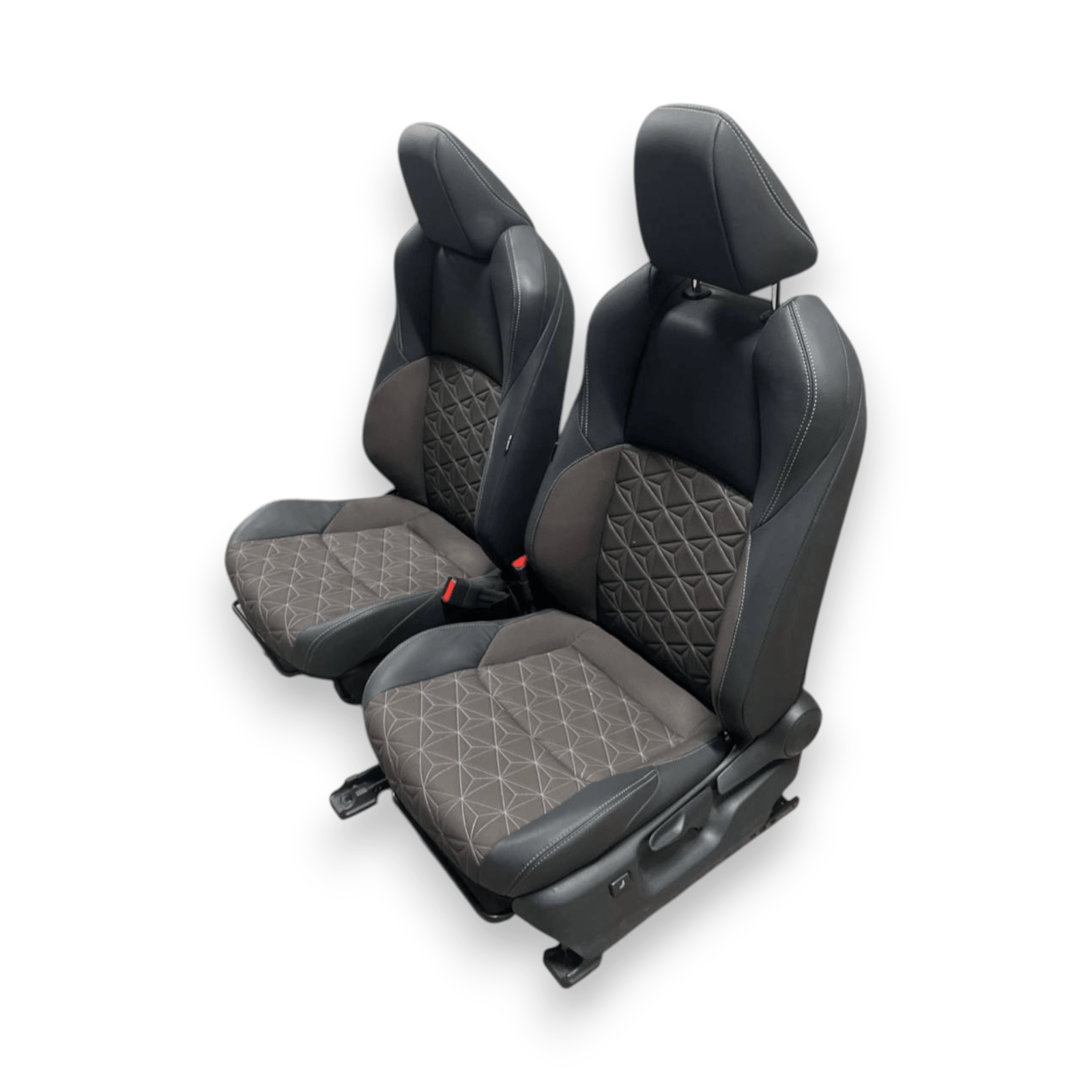 Tappezzeria / Sedili in Pelle e Tessuto Toyota Yaris Cross (2020 - ) - F&P CRASH SRLS - Ricambi Usati