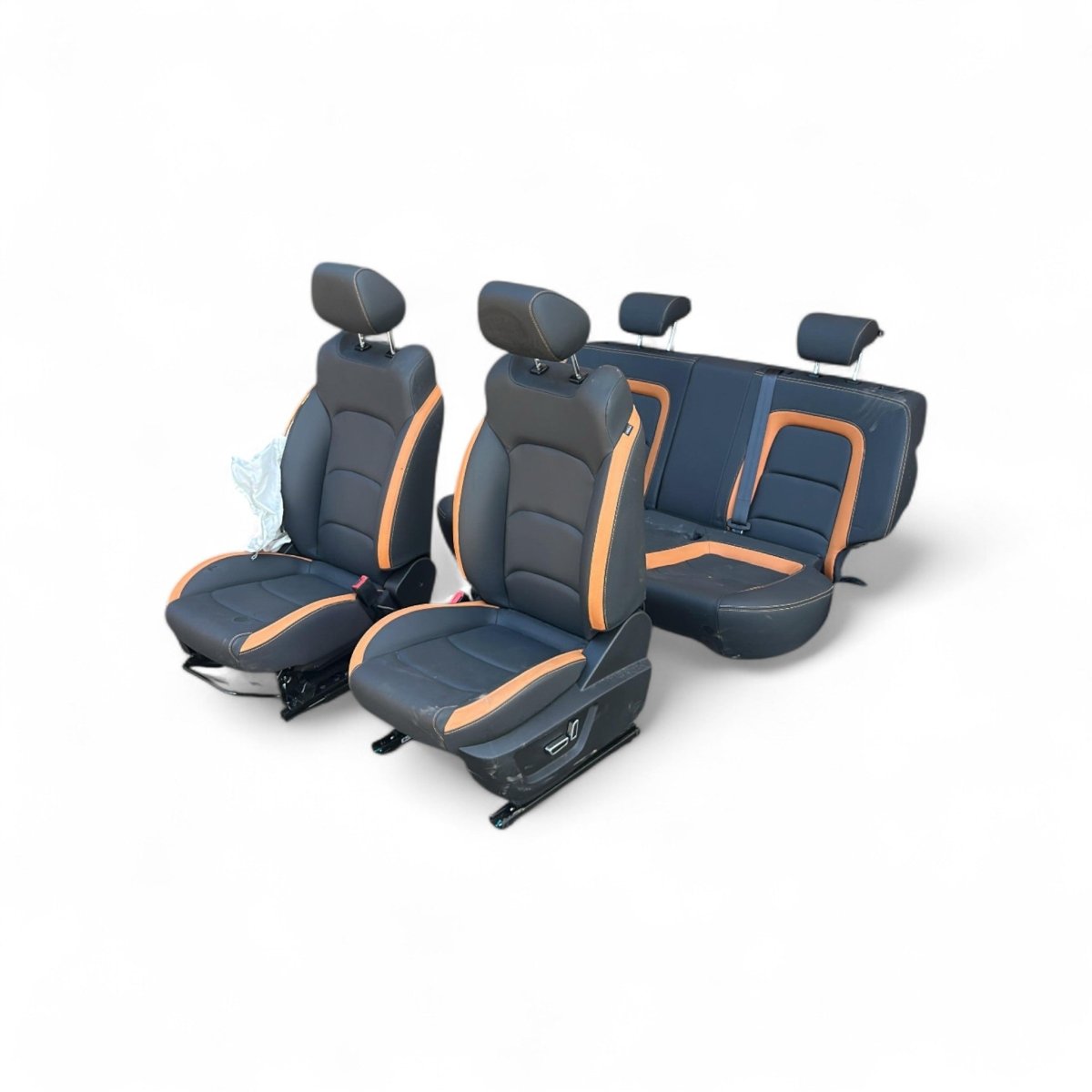 Tappezzeria / sedili in pelle neri e arancioni EMC Wave 3 (2020 > ) - F&P CRASH SRLS - Ricambi Usati
