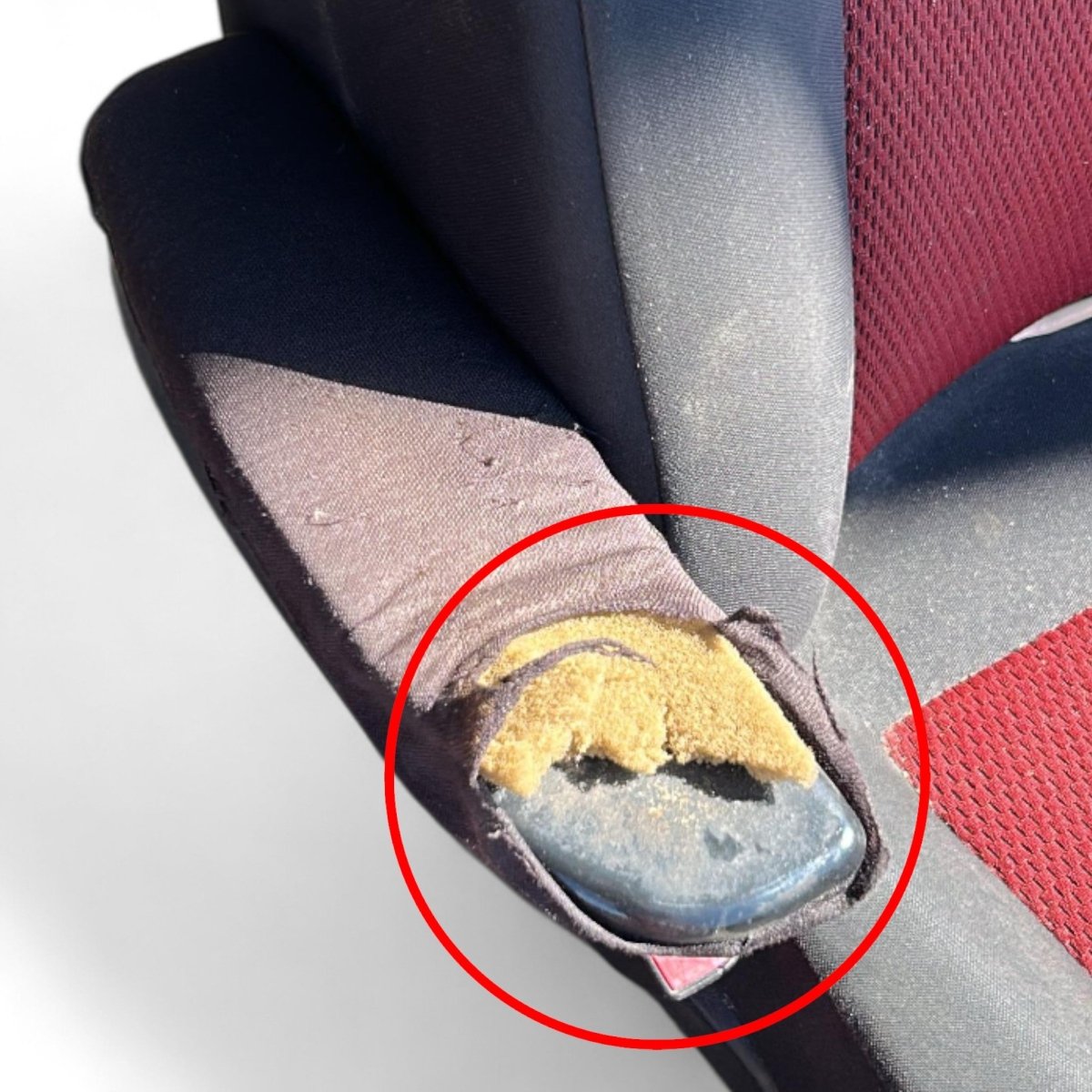 Tappezzeria / sedili in stoffa neri e rossi Fiat Doblo II (2009 > 2015) - F&P CRASH SRLS - Ricambi Usati