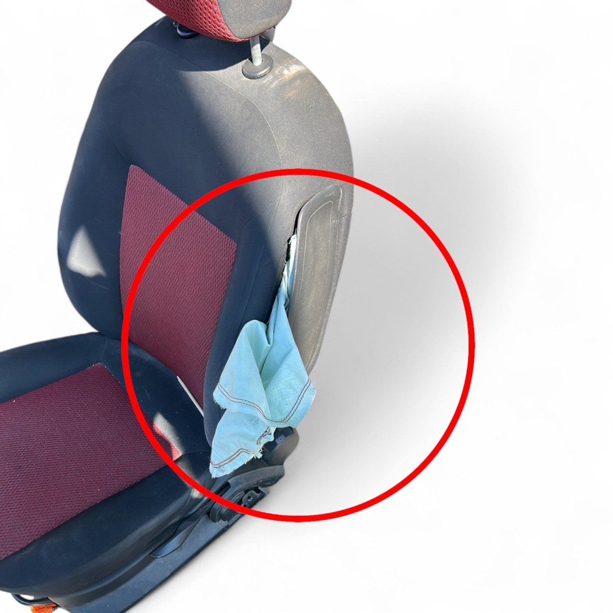 Tappezzeria / sedili in stoffa neri e rossi Fiat Doblo II (2009 > 2015) - F&P CRASH SRLS - Ricambi Usati