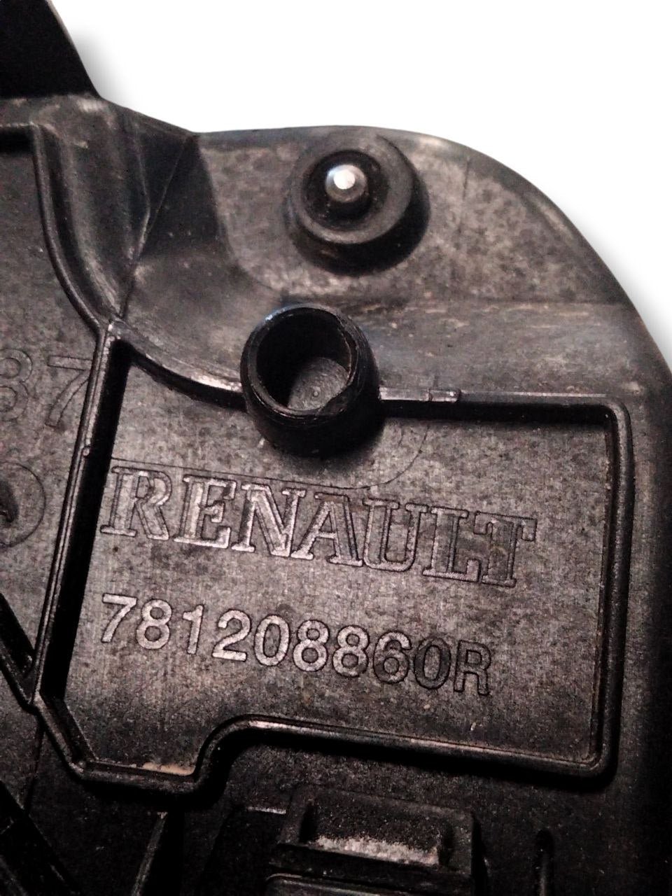 Tappo / Sportello serbatoio Renault Captur (2013 - 2019) cod.781208860R - F&P CRASH SRLS - Ricambi Usati