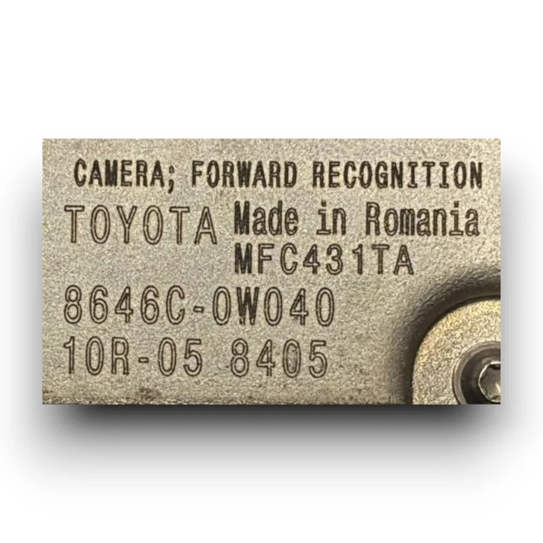 Dettaglio Telecamera anteriore Toyota Yaris dal 2020 cod. 8646C-0W040 - foto 3