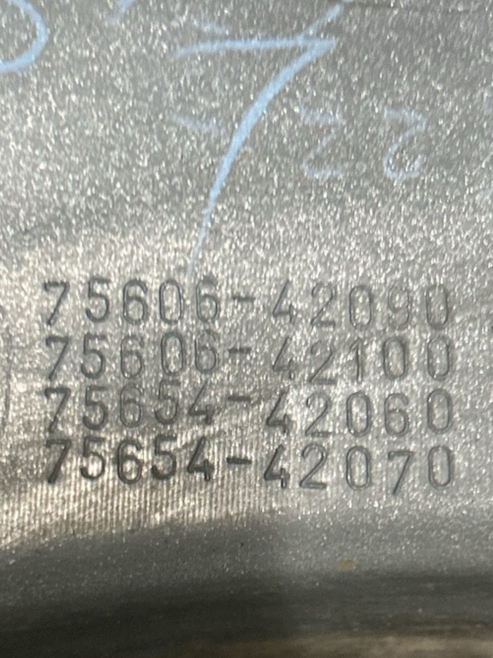 Toyota Rav IV II (2000 > 2006) cod . 75654 - 42060 Rivestimento / Modanatura Passaruota Esterno Sinistro - F&P CRASH SRLS - Ricambi Usati
