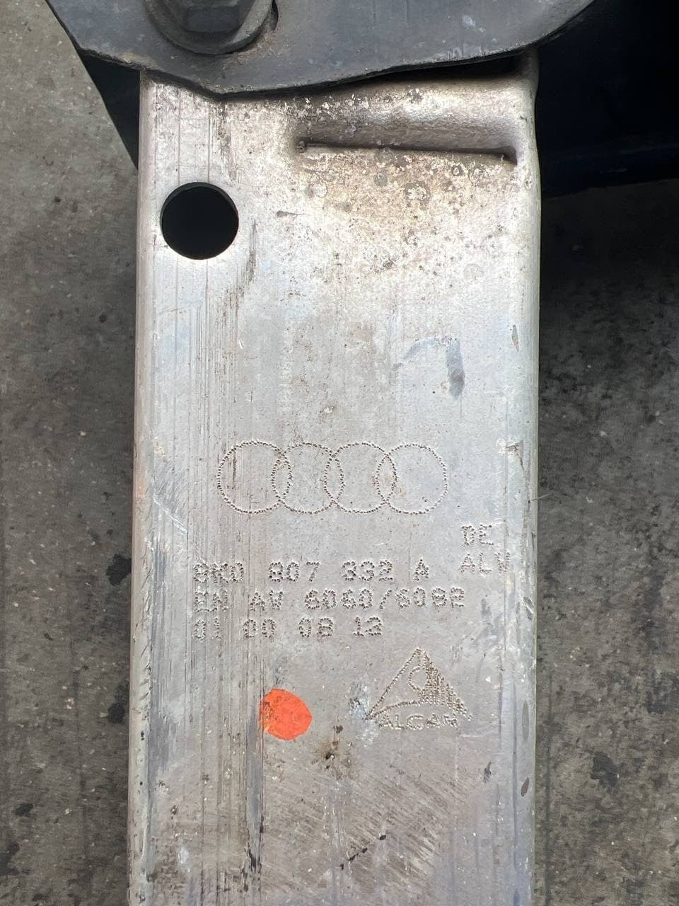 Traversa paraurti posteriore Audi A4 b8 cod 8k0807332a - F&P CRASH SRLS - Ricambi Usati