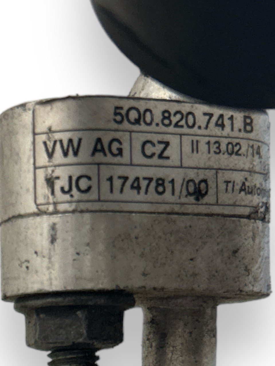 Air Conditioning Tube Volkswagen Golf VII / Seat Ateca / Seat Leon III / 1.6 / 2.0 Diesel (2012 to 2019) cod.5Q0820741B cod.5Q0820743G cod.5Q1816738C - F&P CRASH SRLS - Used Parts