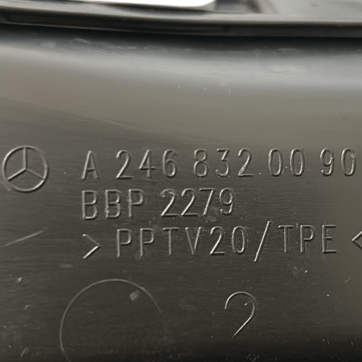 Tubo Aspirazione Aria Mercedes Benz Classe A (W176) cod.A2468320090 2.0 Benzina (2012 > 2018) - F&P CRASH SRLS - Ricambi Usati