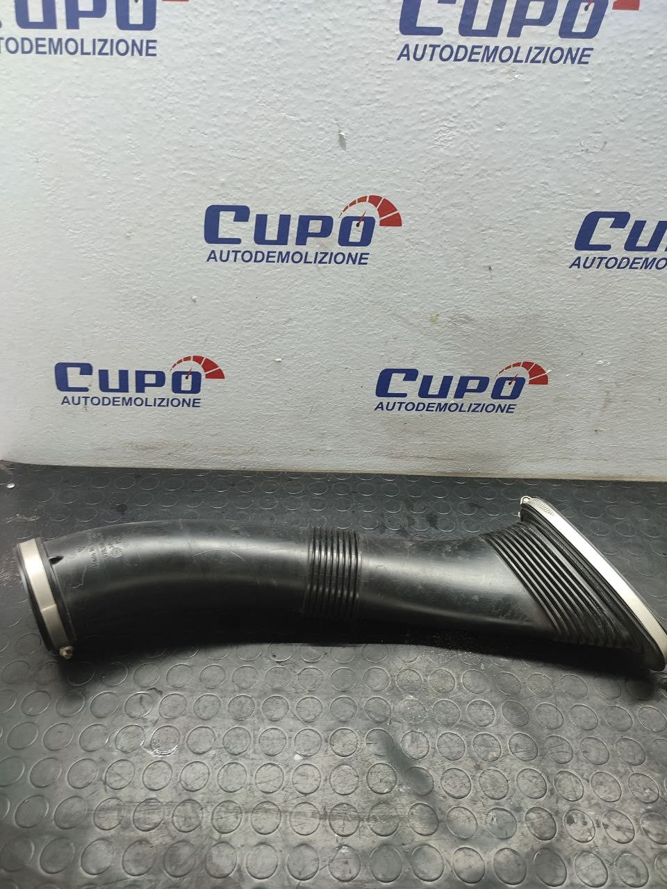Air Intake Tube PORSCHE PANAMERA 970 Code:970.110.114.30 - F&P CRASH SRLS - Used Parts