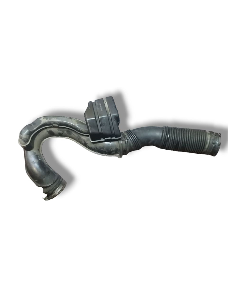 Tubo Intercooler Renault Traffic Diesel 1.6 ( 2016 ) Cod : 165755972r - F&P CRASH SRLS - Ricambi Usati