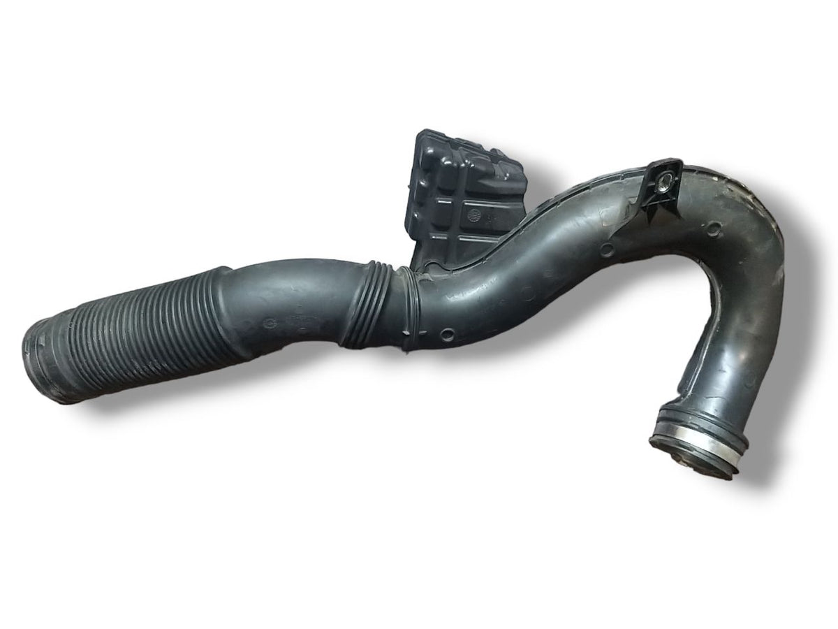 Tubo Intercooler Renault Traffic Diesel 1.6 ( 2016 ) Cod : 165755972r - F&P CRASH SRLS - Ricambi Usati