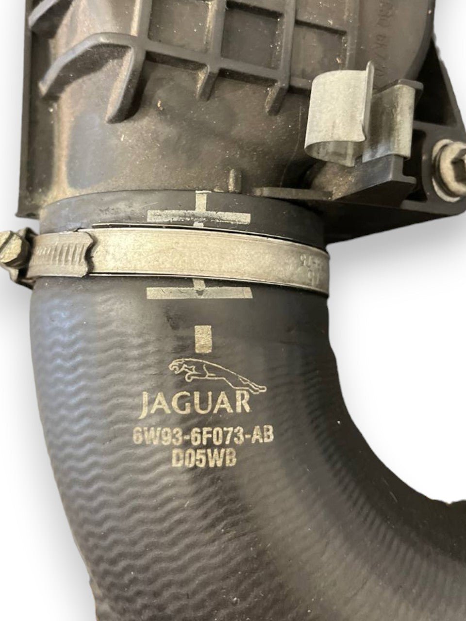 Tubo / Manicotto Aspirazione Aria Jaguar S - Type / Jaguar XJ 2.7 Diesel (1999 al 2008) cod: 6W93 - 6F073 - AB - F&P CRASH SRLS - Ricambi Usati