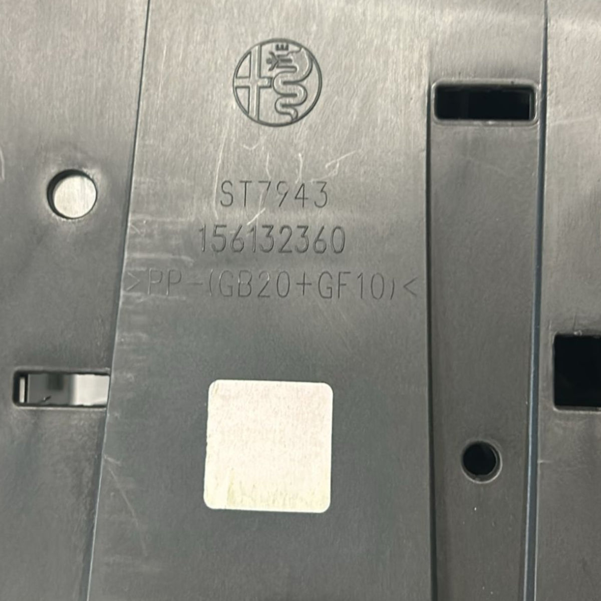 Tunnel Centrale Alfa Romeo Stelvio (2016 >) cod:156132360 + Bracciolo - F&P CRASH SRLS - Ricambi Usati