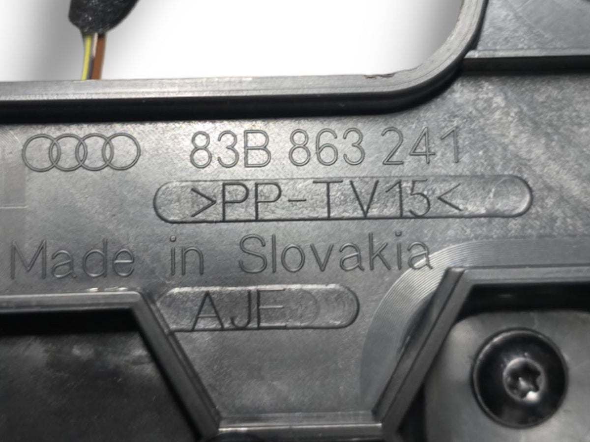 TUNNEL CENTRALE AUDI Q3 F3 (2018>) Cod : 83B863241 - F&P CRASH SRLS - Ricambi Usati
