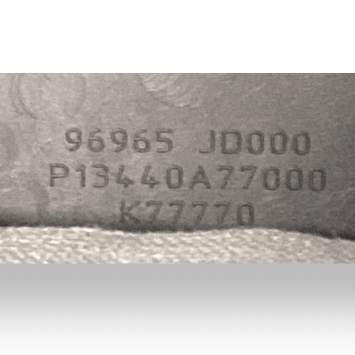 tunnel centrale + bracciolo nissan qashqai j10 cod:96965jd000 (2006 - 2014) - F&P CRASH SRL - Ricambi Usati