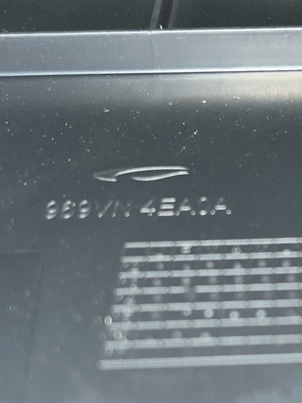 Tunnel centrale + bracciolo Nissan Qashqai J11 (2014 - 2021) cod. 969VN4EA0A - F&P CRASH SRLS - Ricambi Usati