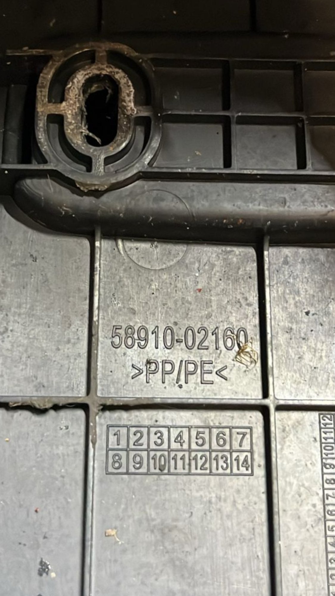 Tunnel centrale con bracciolo Toyota Auris (2012 - 2018) cod.58910 - 02160 - F&P CRASH SRLS - Ricambi Usati