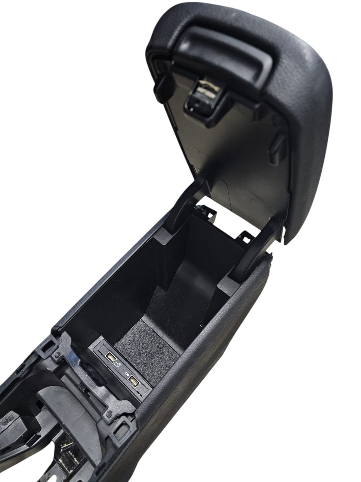 Tunnel Centrale Mercedes GLA X156 Cod:A1766804201 (2013 - 2019) - F&P CRASH SRLS - Ricambi Usati