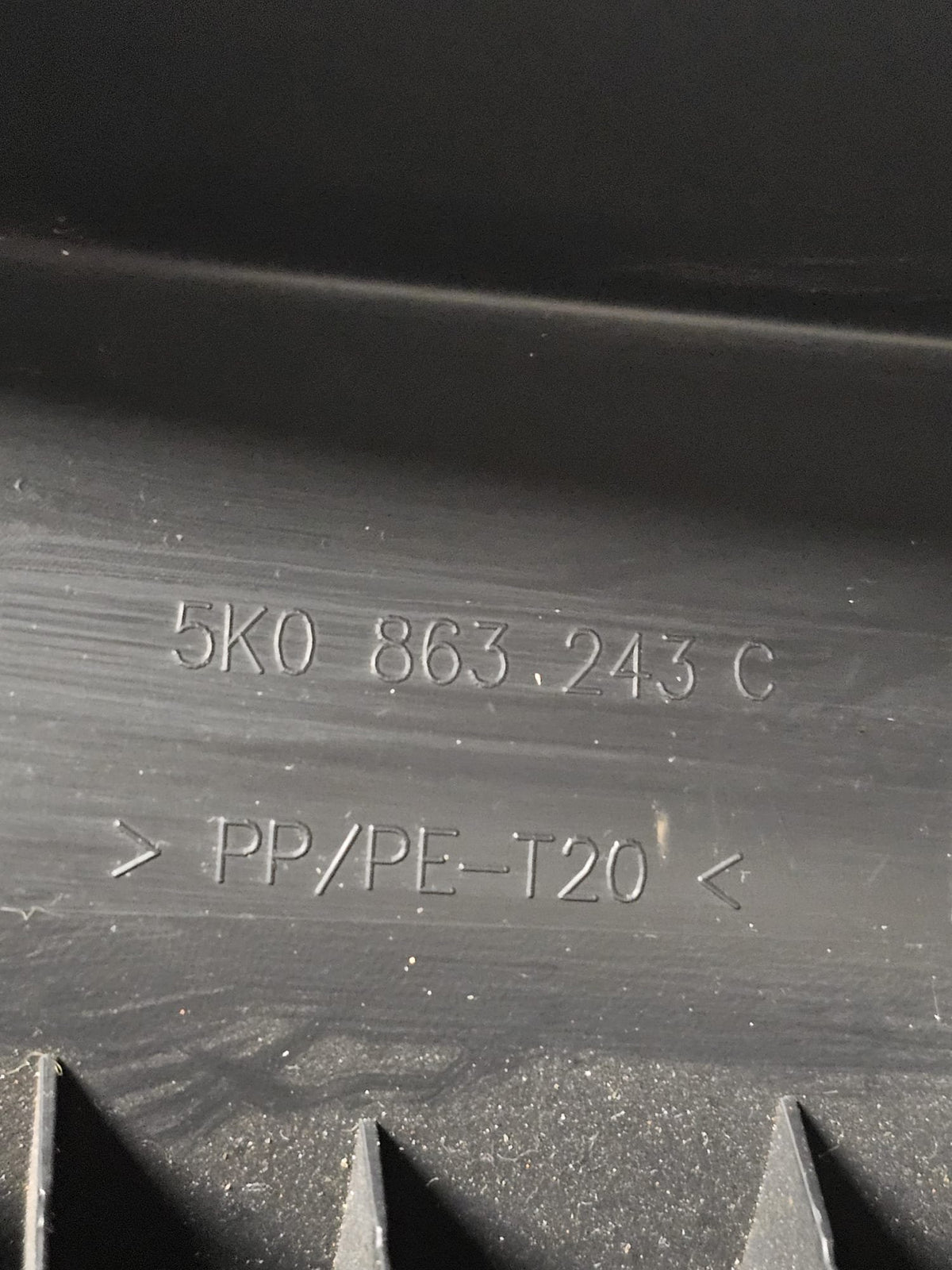 Tunnel Centrale Volkswagen Golf VI (2008 - 2012) Cod:5K0863243C - F&P CRASH SRLS - Ricambi Usati