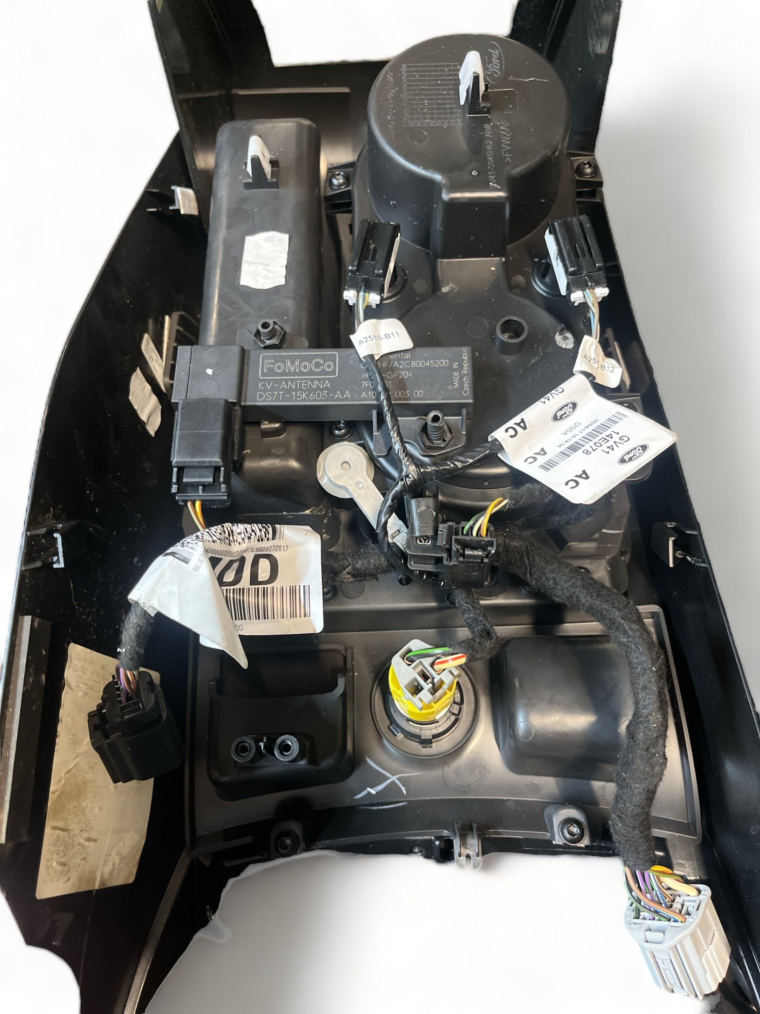 Tunnel Console Centrale Ford Kuga ( 2017 ) cod : GV41 - S045H62 - ABW - F&P CRASH SRLS - Ricambi Usati