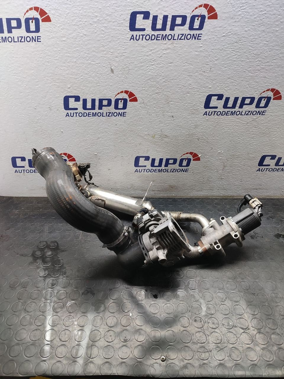 Valvola EGR Completa Fiat Croma 1.9 JTD (2006) Cod:55199974 - F&amp;P CRASH SRLS - Ricambi Usati