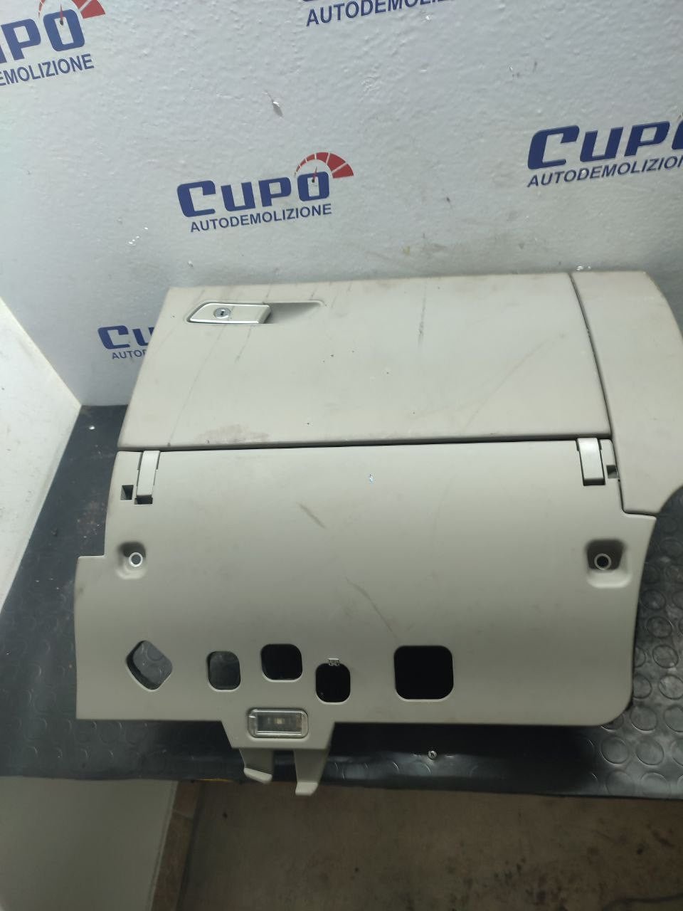 Vano cassetto portaoggetti Audi A8 ( 4h ) cod 4h1857096 - F&P CRASH SRLS - Ricambi Usati