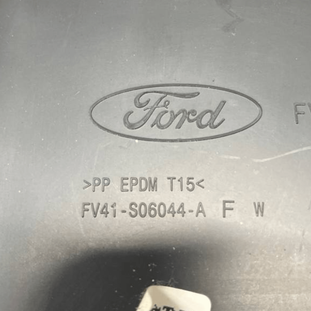 Vano / Cassetto Portaoggetti Ford Kuga II (2012 al 2020) cod: FV41 - S06044 - A - F&P CRASH SRLS - Ricambi Usati