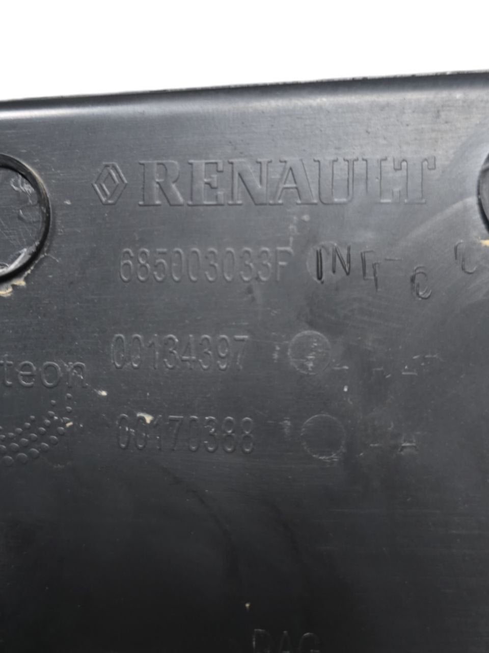 Vano Porta Oggetti Renault Captur I (2013 - 2019) Cod : 685003033F - F&P CRASH SRLS - Ricambi Usati