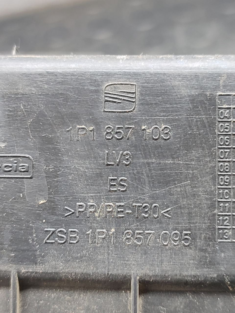 Vano Porta Oggetti Seat Leon (2004) Cod:1P1 857 103 - F&P CRASH SRLS - Ricambi Usati