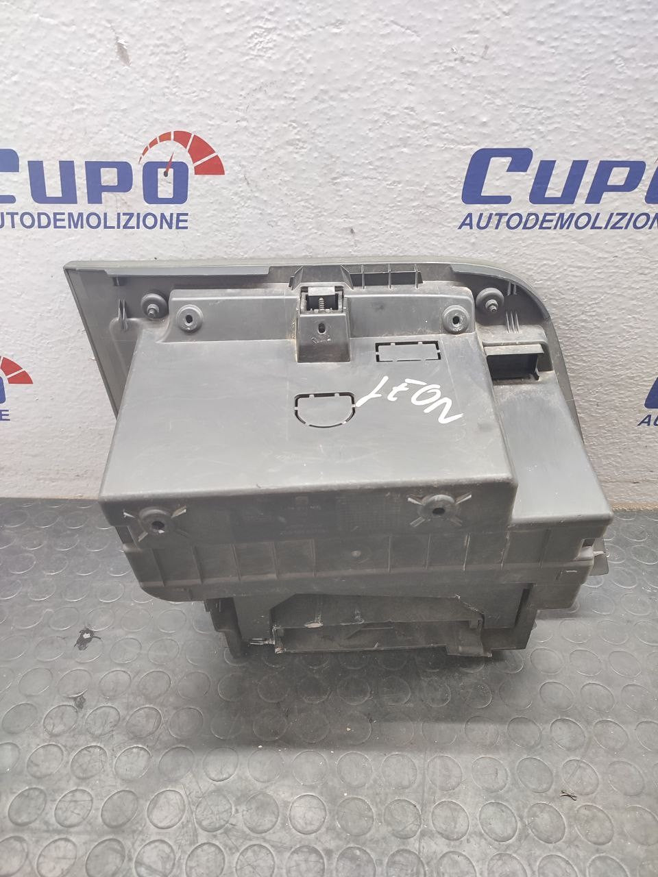 Vano Porta Oggetti Seat Leon (2004) Cod:1P1 857 103 - F&P CRASH SRLS - Ricambi Usati