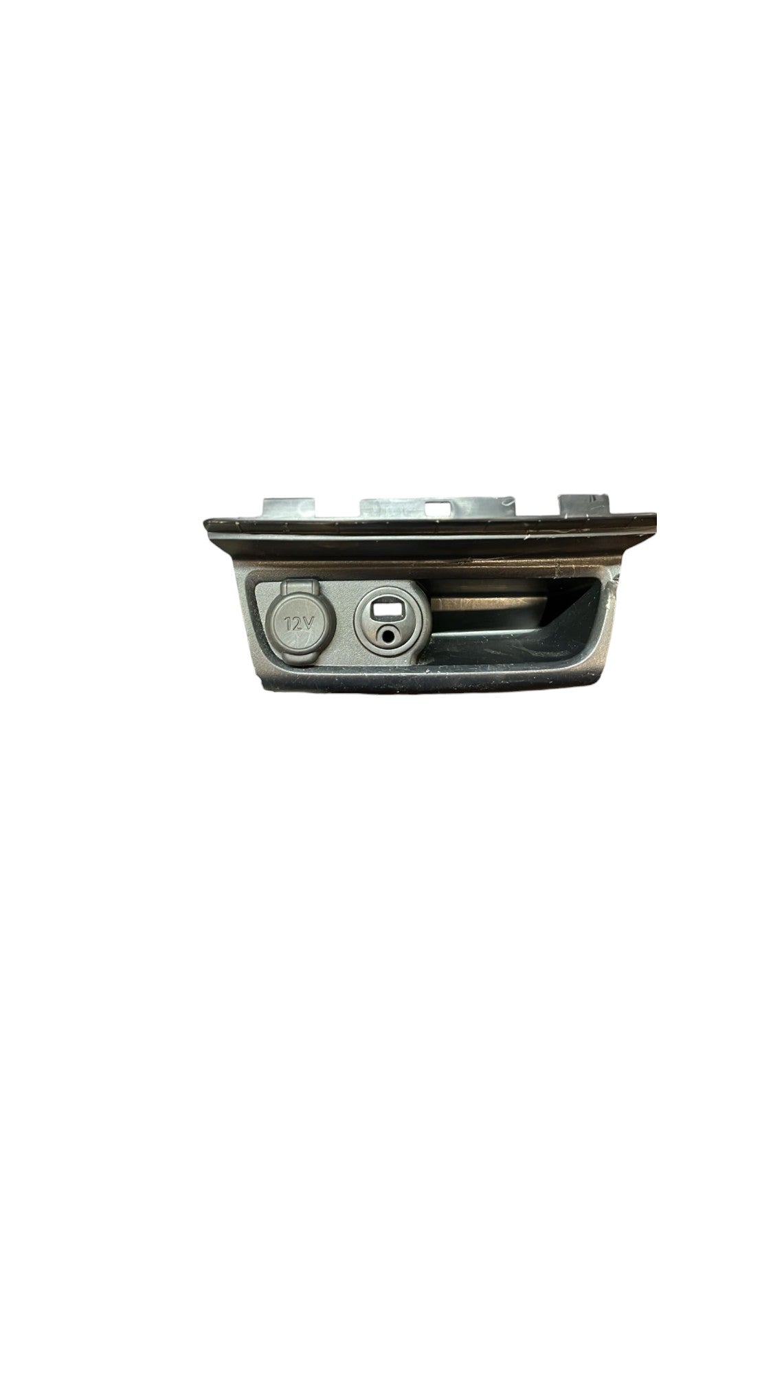 Vano Portaoggetti con Presa 12V Peugeot 208 ( 2012 - 2019 ) cod.9674655277 - F&P CRASH SRLS - Ricambi Usati