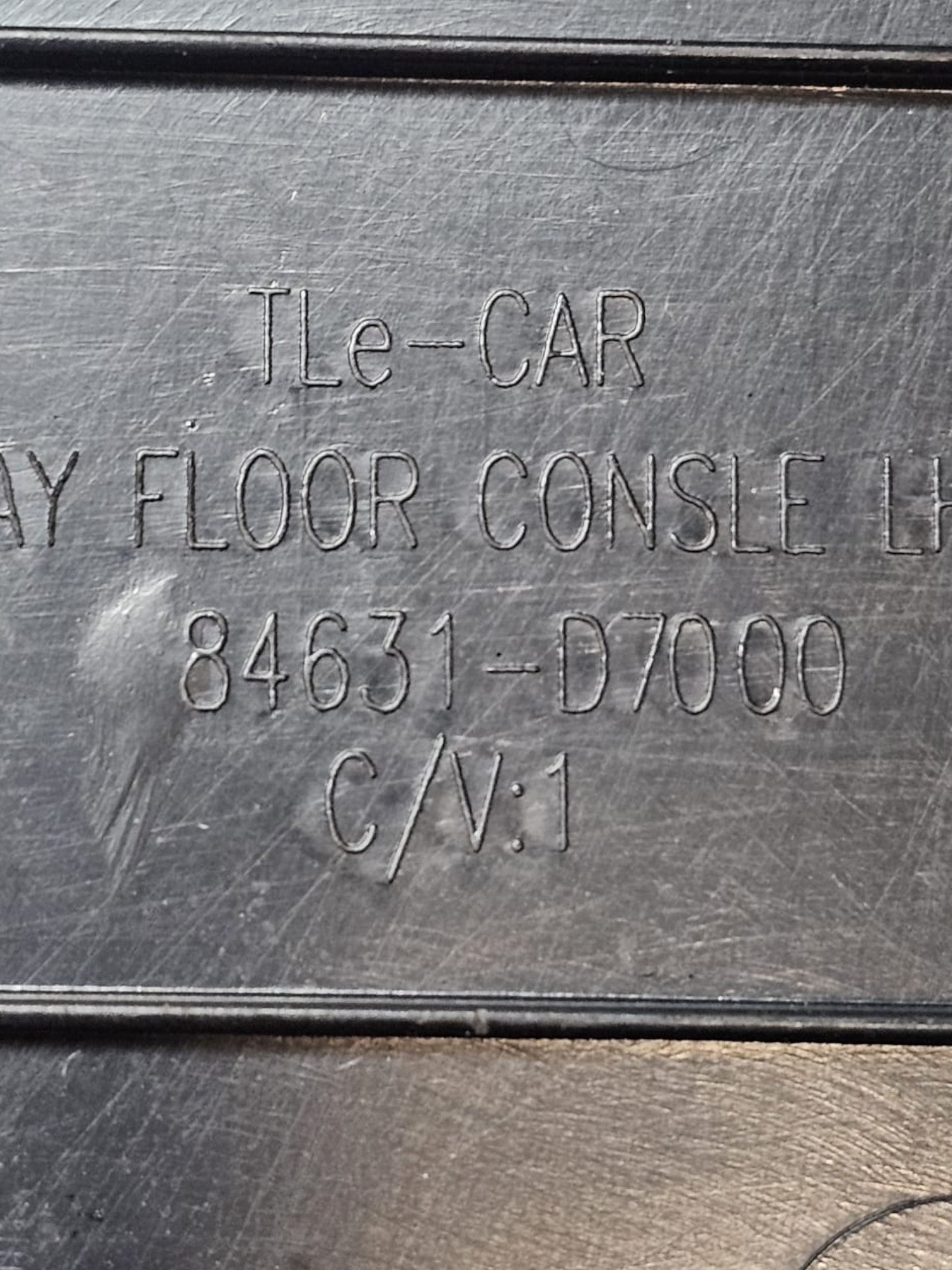 Vano Portaoggetti Console Centrale Hyundai Tucson Cod:84631D7000 (2015 - 2020) - F&P CRASH SRLS - Ricambi Usati