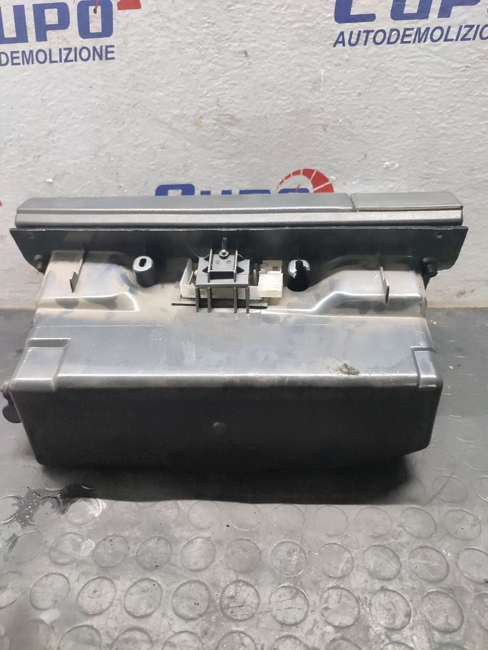 Vano Portaoggetti Mercedes Classe E (W210) SW (2003) Cod:A2106890791 - F&P CRASH SRLS - Ricambi Usati