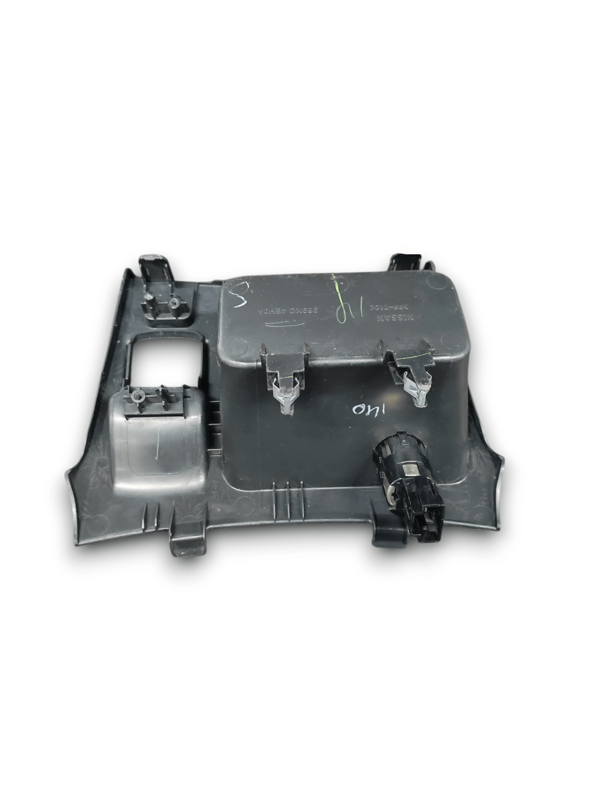 Nissan Qashqai J11 Storage Compartment COD:969XC4EH0A (2014 - 2021) + 12V Socket - F&P CRASH SRLS - Used Parts