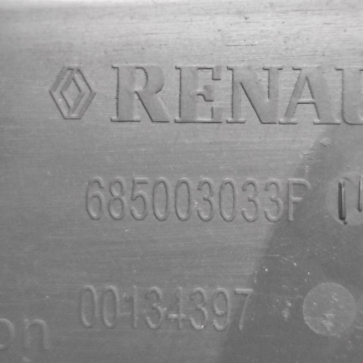 Vano portaoggetti Renault Captur I COD: 685003033R (2013 - 2019) - F&P CRASH SRLS - Ricambi Usati