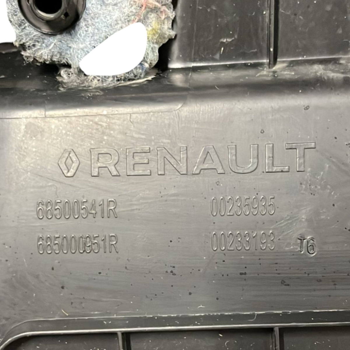 Vano Portaoggetti Renault Captur II cod:68500541R (2019 >) - F&P CRASH SRLS - Ricambi Usati