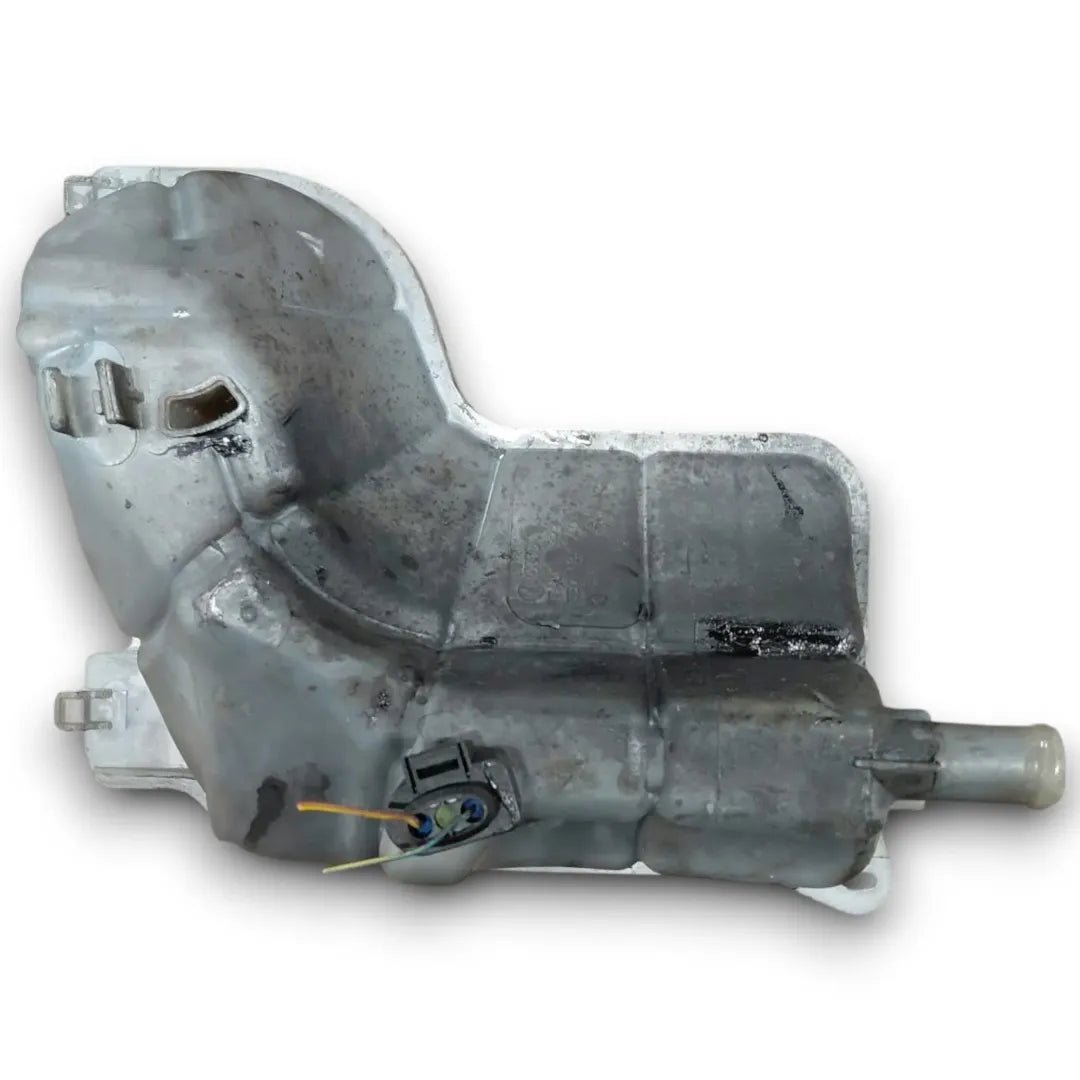 Vaschetta acqua radiatore Audi A4 8E 2004–2008 OEM 8E0 121 403 - F&P CRASH SRL - Ricambi Usati