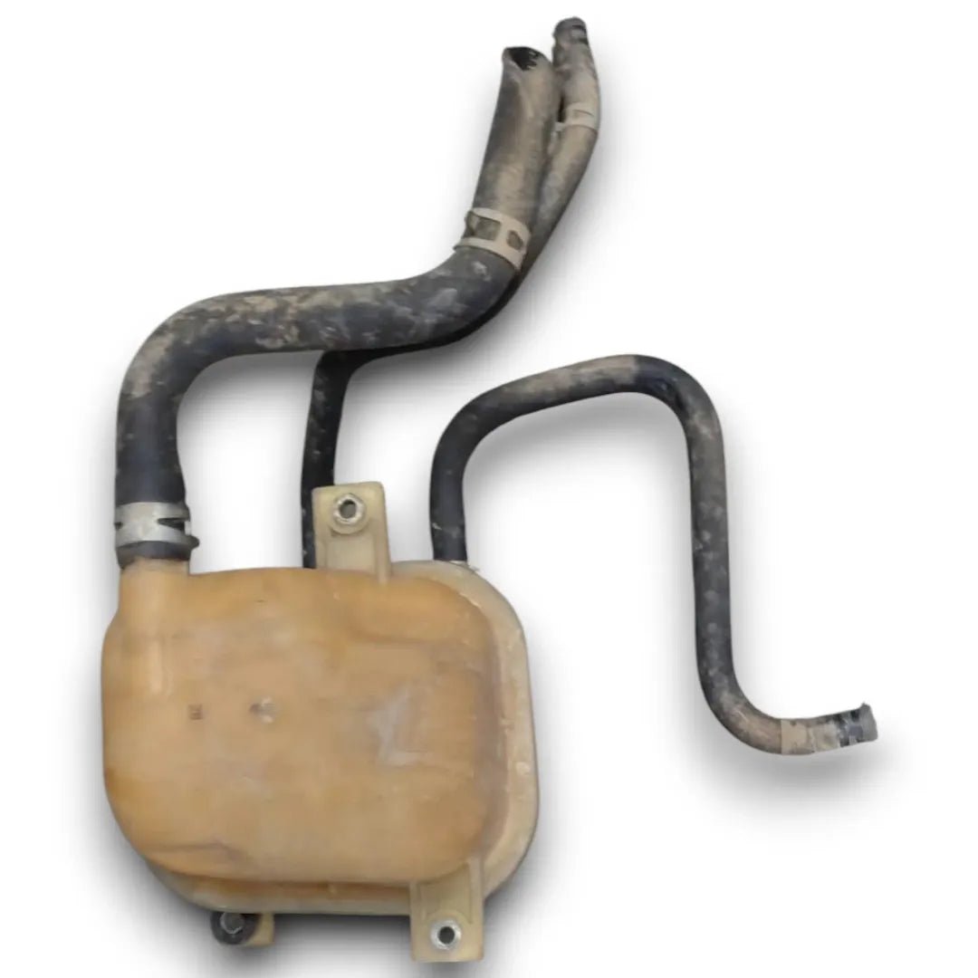 Vaschetta acqua radiatore Fiat Sedici 2006–2011 OEM 71746856 - F&P CRASH SRL - Ricambi Usati