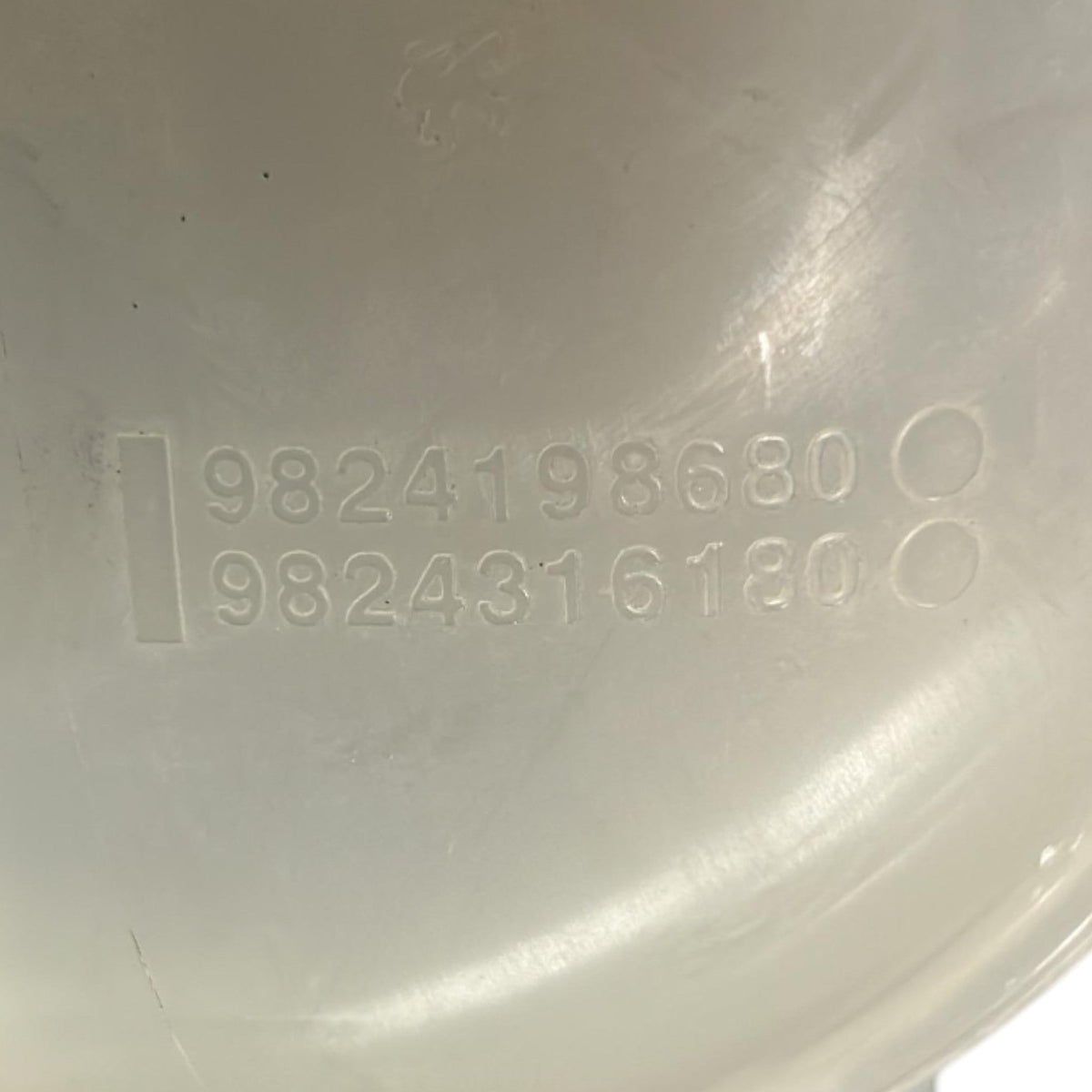 Vaschetta Acqua Radiatore Opel Corsa F cod.9824198680 1.2 Benzina (2019 > ) cod.9824316180 - F&P CRASH SRLS - Ricambi Usati