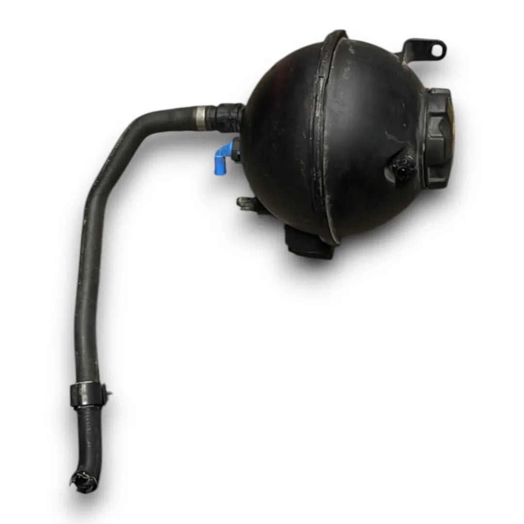Vaschetta compensazione radiatore BMW X4 F26 OEM 17138616418 - F&P CRASH SRL - Ricambi Usati