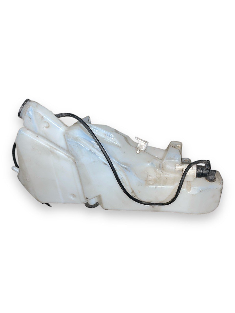 Jaguar F - Pace windshield washer fluid tank code: HK8317B613 (2017 > ) - F&P CRASH SRLS - Used Parts