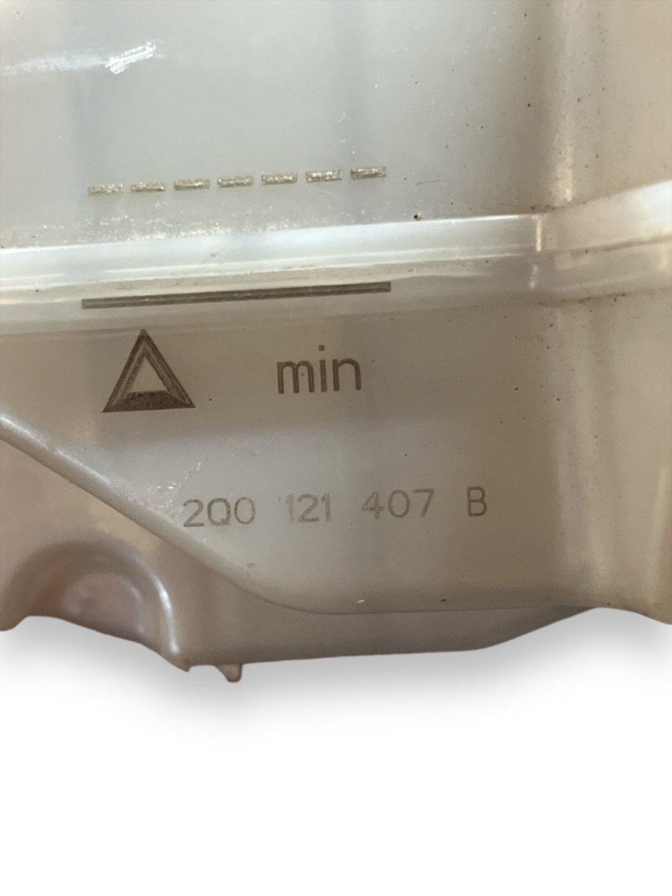 Vaschetta liquido radiatore Audi A1 GB (2018>) cod.2Q0121407B - F&P CRASH SRLS - Ricambi Usati