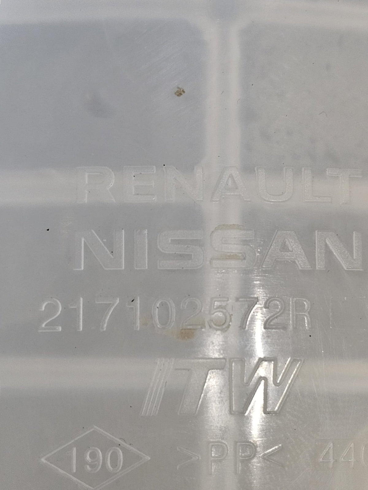 Vaschetta Liquido Radiatore Renault Captur II (2019 - >) Cod:217102572R - F&P CRASH SRLS - Ricambi Usati