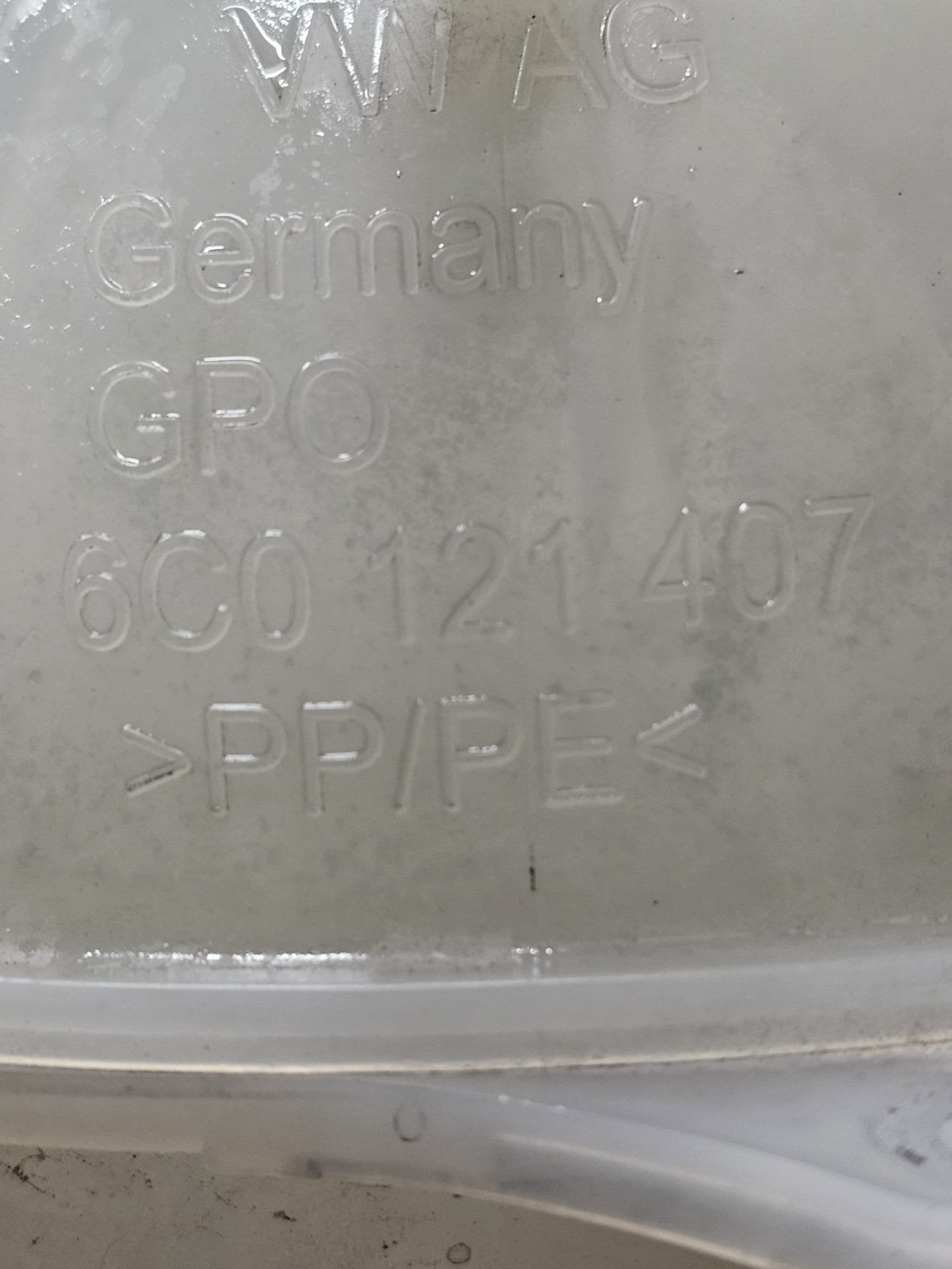 Radiator Liquid Tank Skoda Fabia NJ (2014 - 2021) Code: 6C0121407 - F&P CRASH SRLS - Used Parts