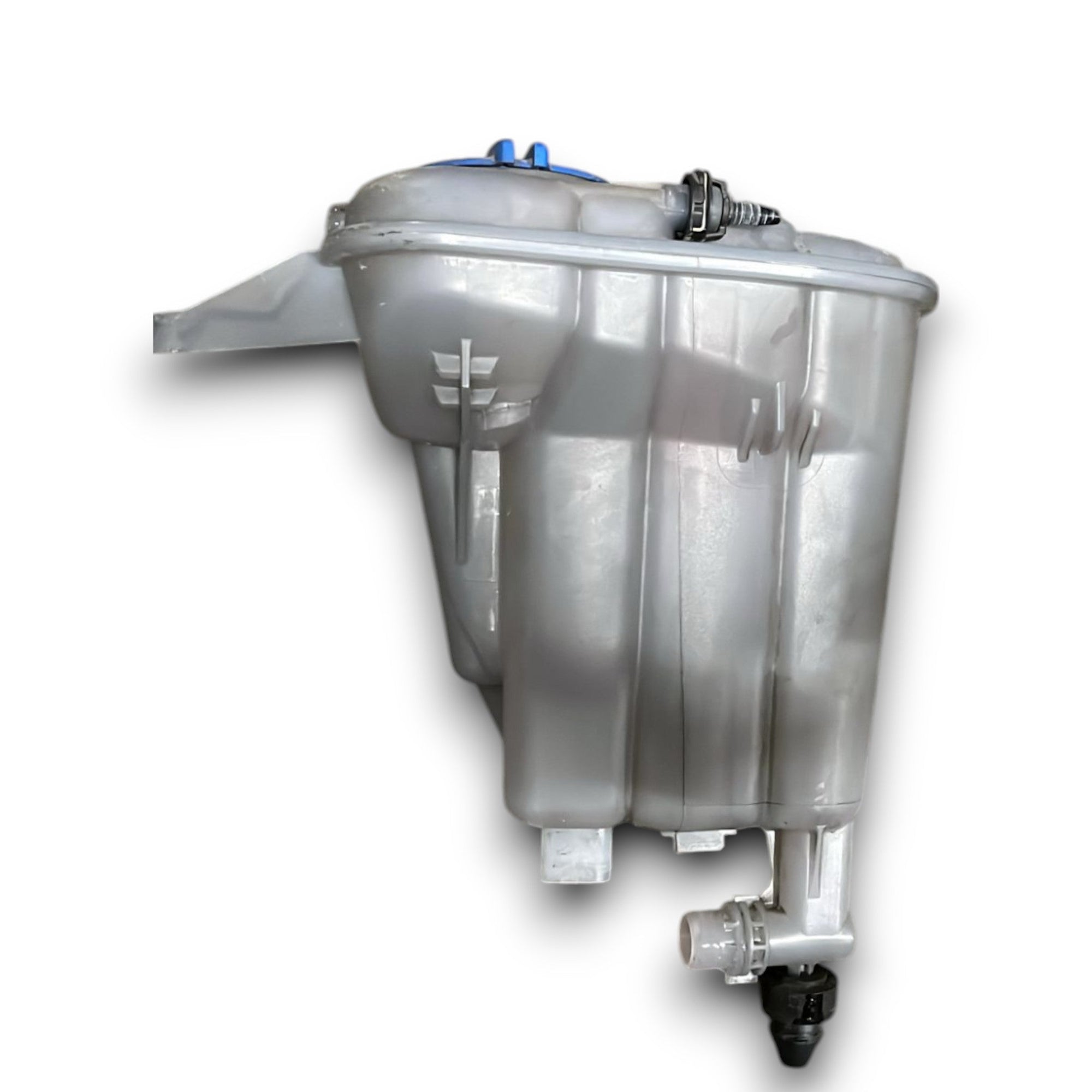Vaschetta Liquido Refrigerante Audi A4 (B8) cod:8k01214030 (2007 >2015) - F&P CRASH SRLS - Ricambi Usati