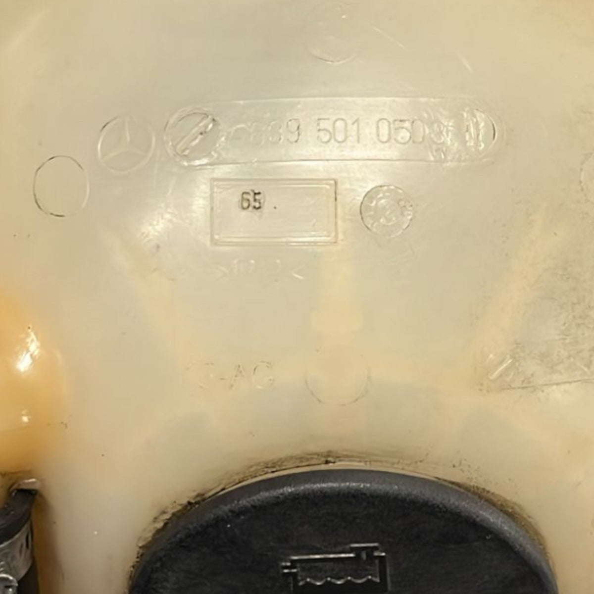 Coolant Reservoir Mercedes Benz Viano code:A6395010503 (2003 >2013) - F&P CRASH SRLS - Used Parts