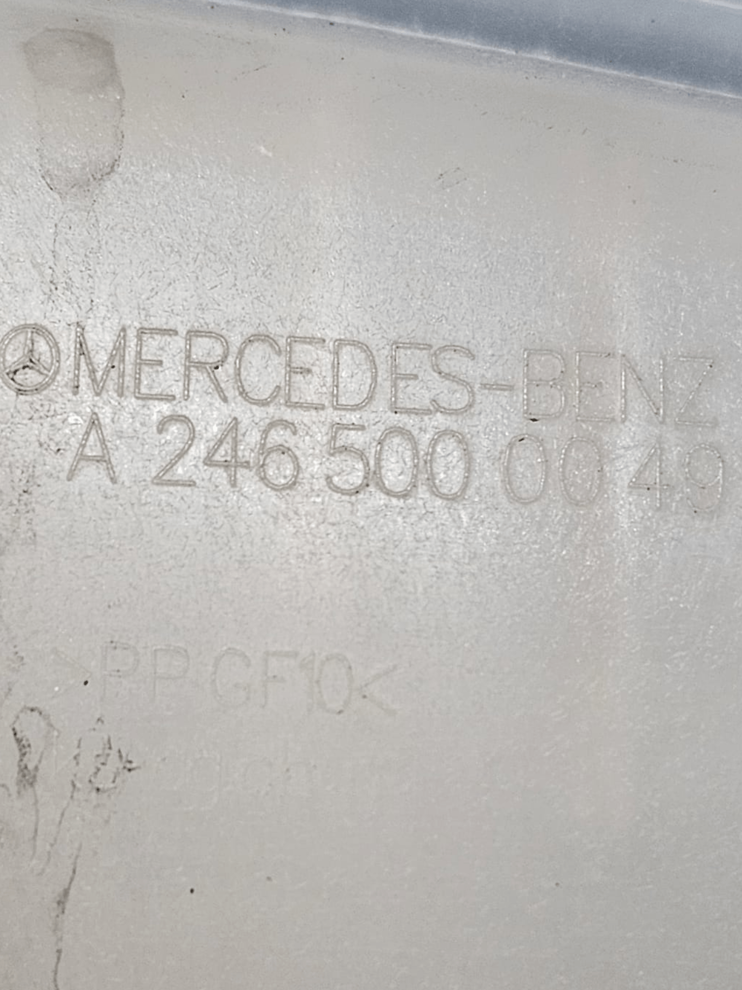 Vaschetta Liquido Refrigerante Mercedes CLA W117 Cod:A2465000049 (2013 - 2019) - F&P CRASH SRLS - Ricambi Usati